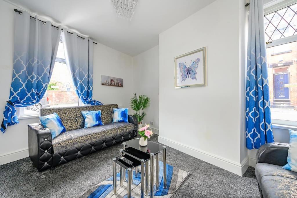 -16Pt- For Your Relaxed & Cosy Stay & Free Parking Leeds  Exterior foto